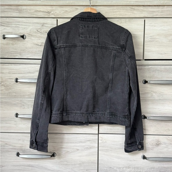 Super cool day to day black denim jacket by Ashley-Vintage-charm size M - Picture 2 of 7